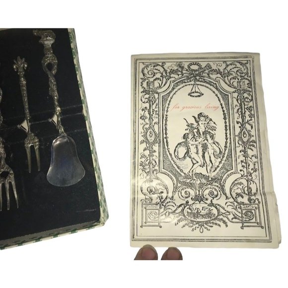 Antique Candlelight Silver Hostess Flatware Set in Box with Insert - from Floren - Picture 2 of 4